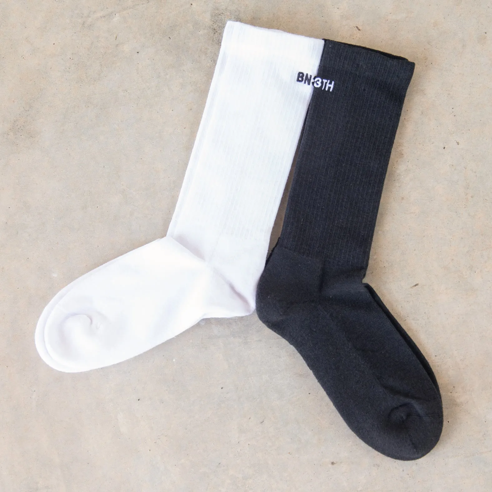 CLASSIC CREW SOCK: BLACK 3 PACK