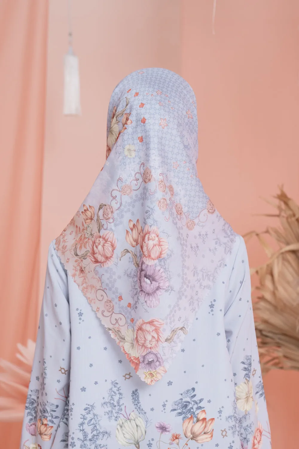 Dayana Scarf Blooming Silver