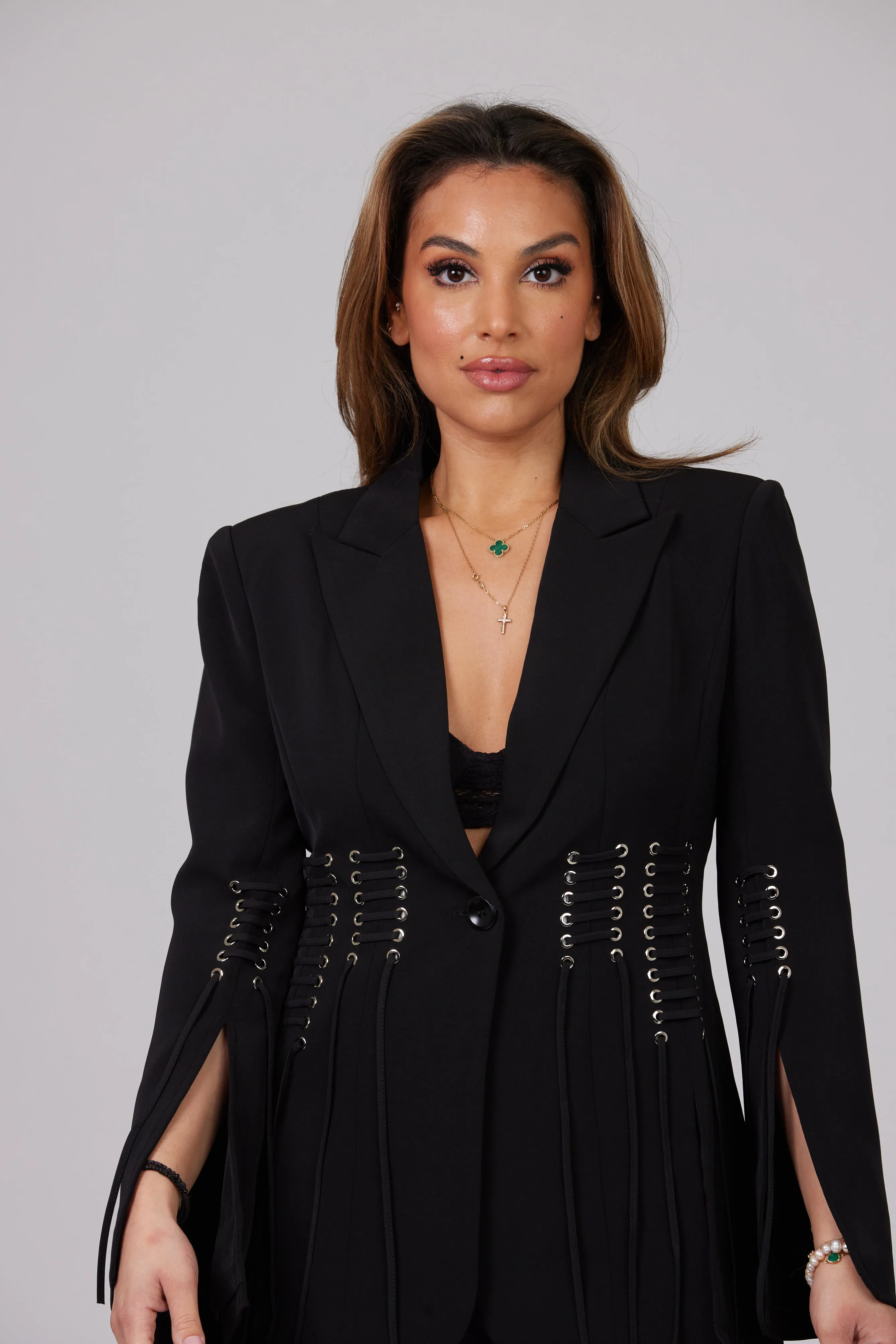 DORA BLACK SLIT SLEEVE WITH WAIST DETAILS BLAZER