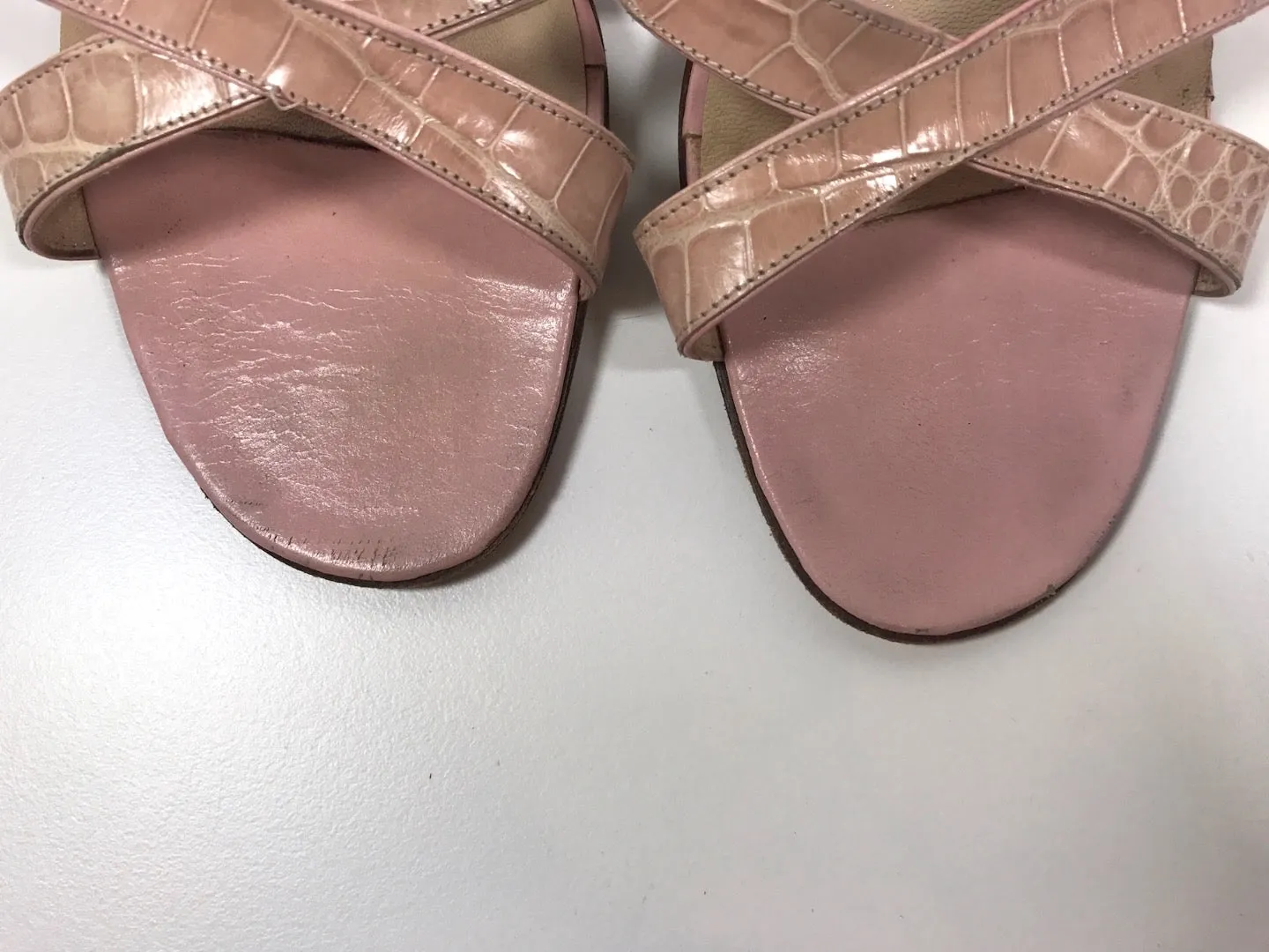 MANOLO BLAHNIK Pink Crocodile Cross Strap Sandal Slide Heel Size 7 1/2