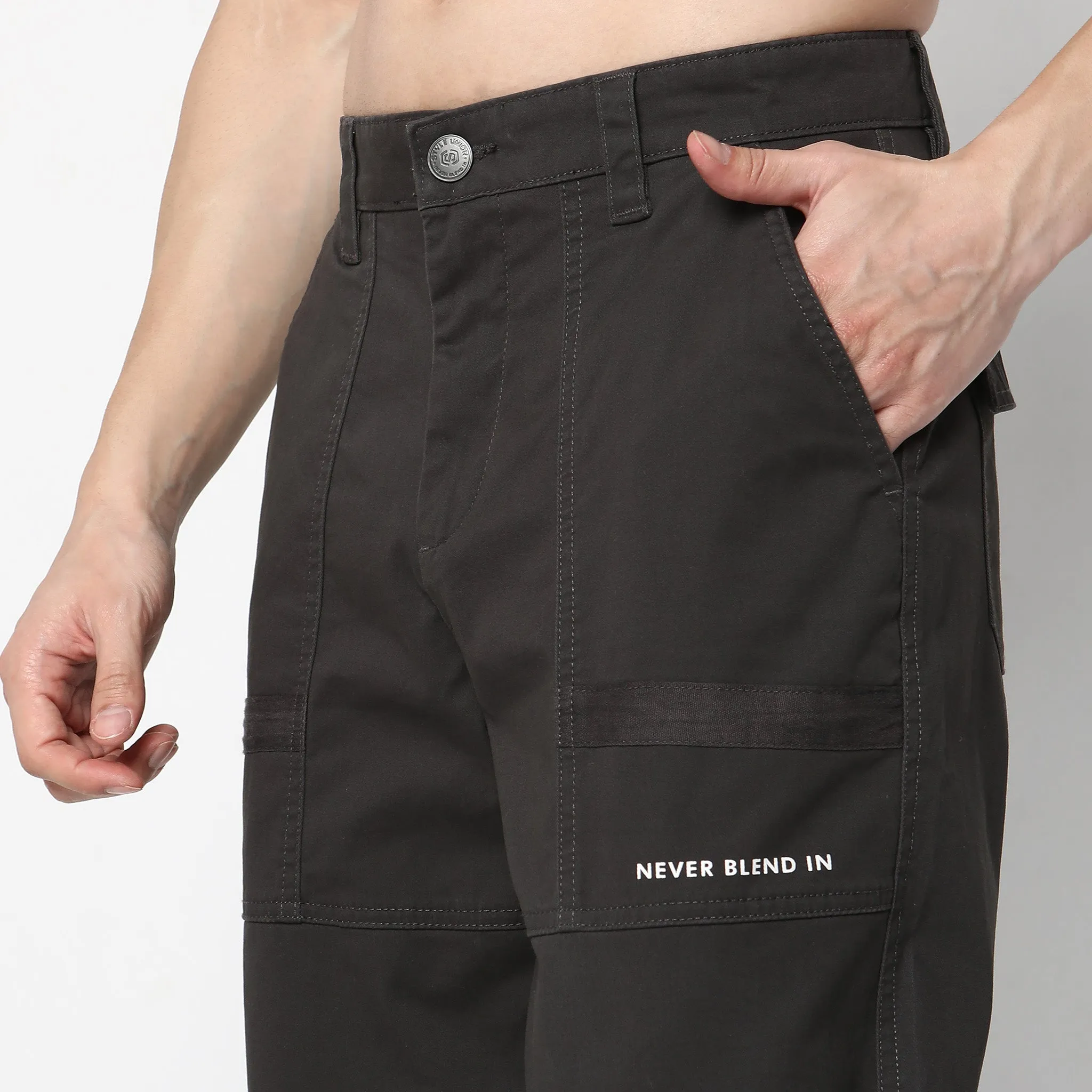 Mid Rise Signature Cargo Pants