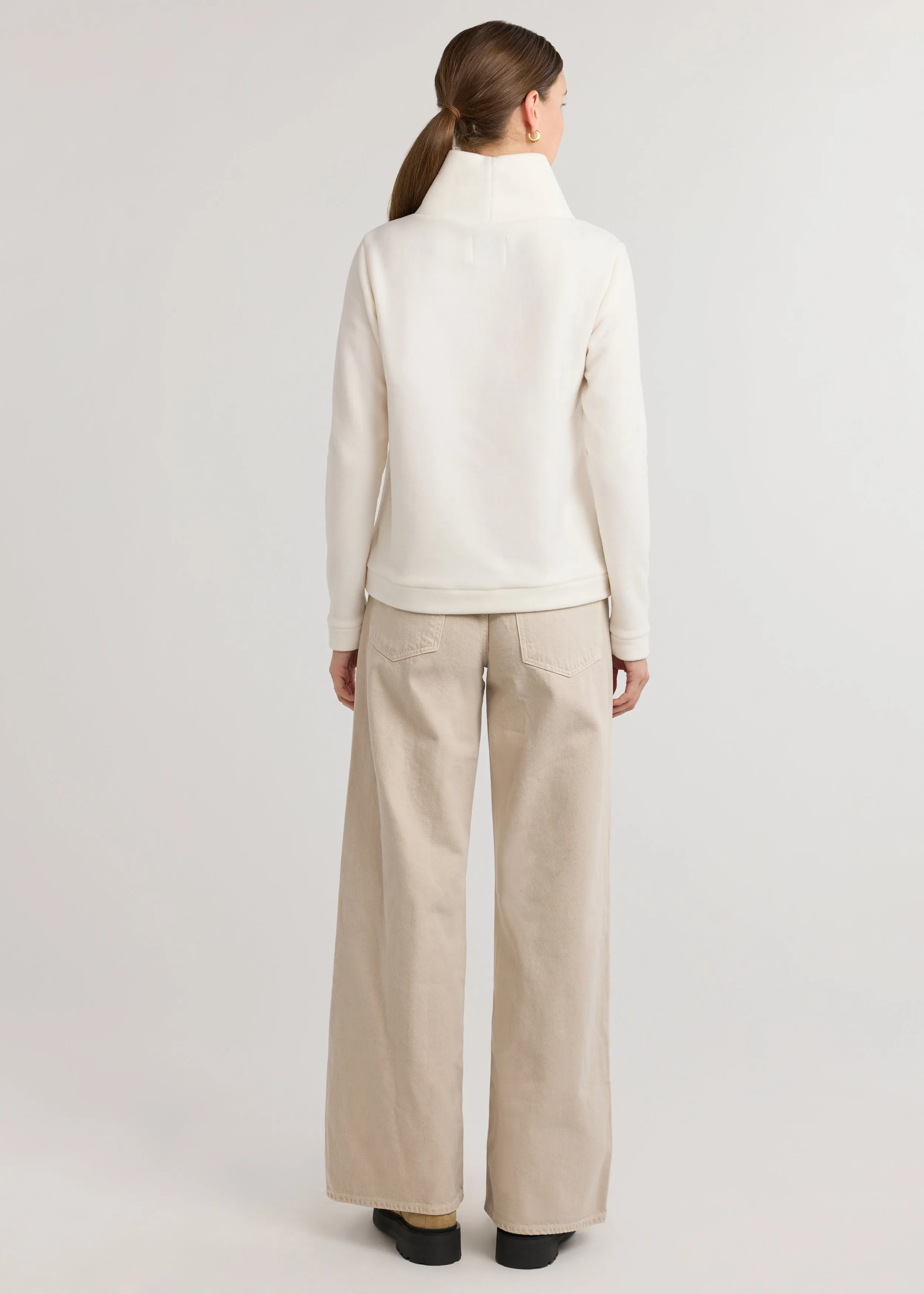 Park Slope Turtleneck in Vello Fleece (Cream)